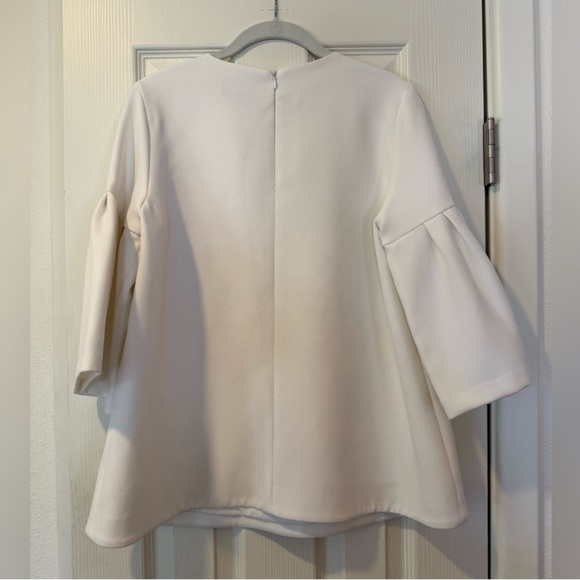 EUC Avon Lane White Women's Harper Bell Sleeve top size M - Picture 2 of 5